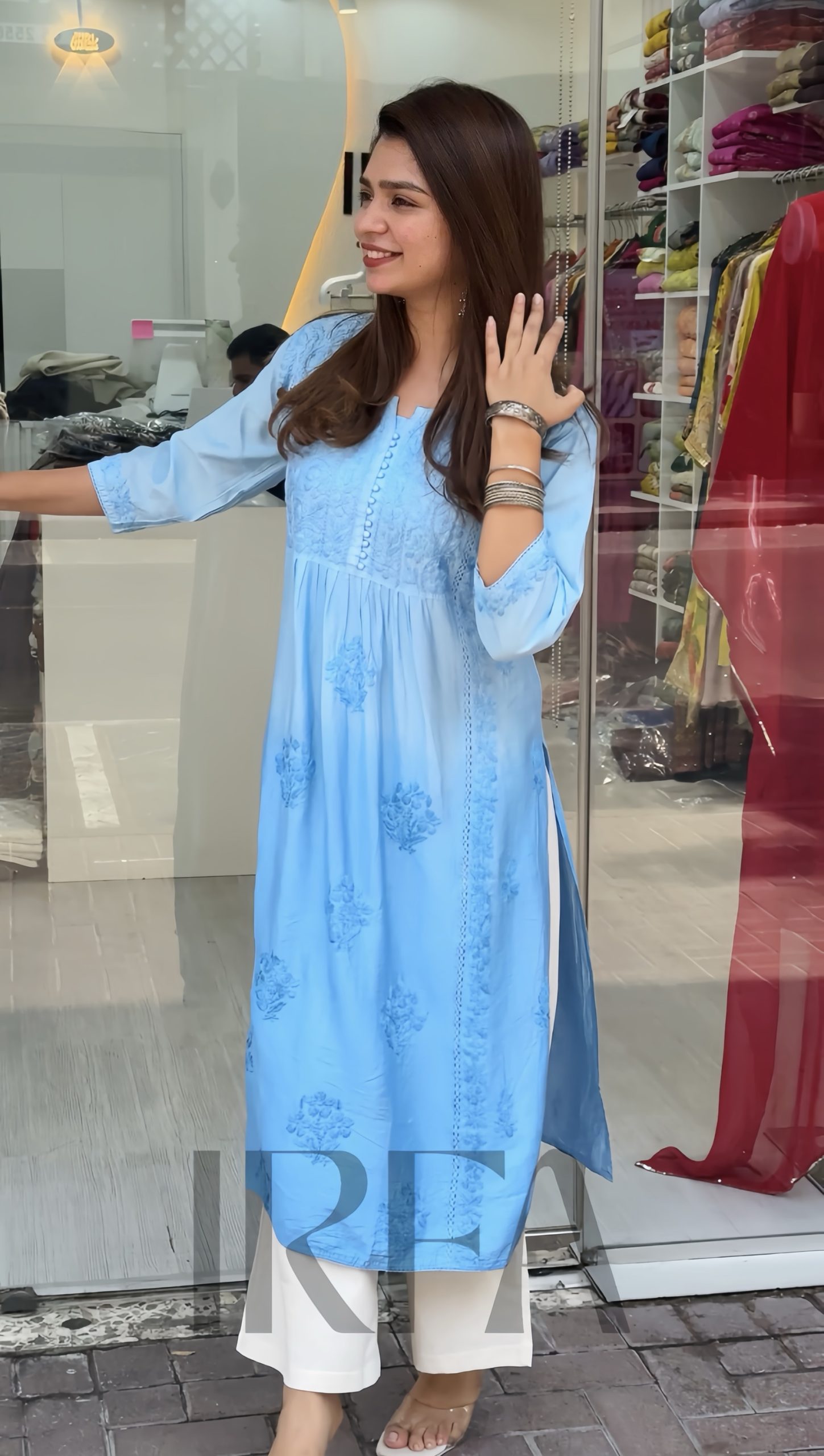 Chikankaari kurti